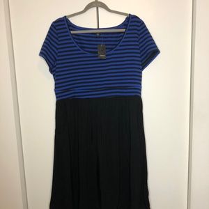 Torrid Short Sleeve Dress. 2X New with tags!